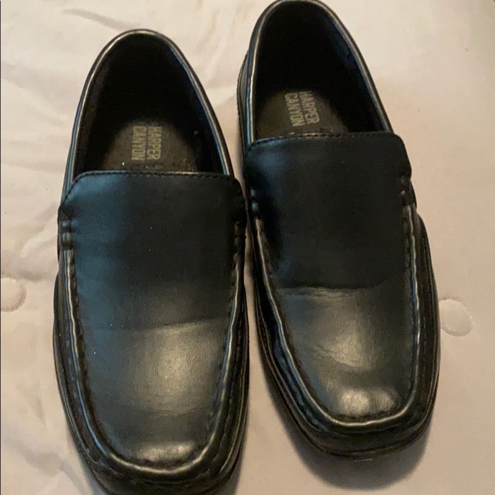 Boys black dress shoe